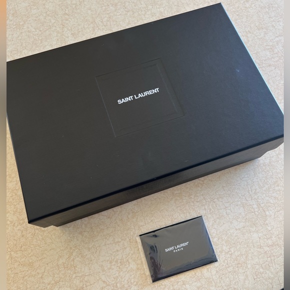 YSL ENVELOPE BAG MEDIUM - Picture 16 of 16